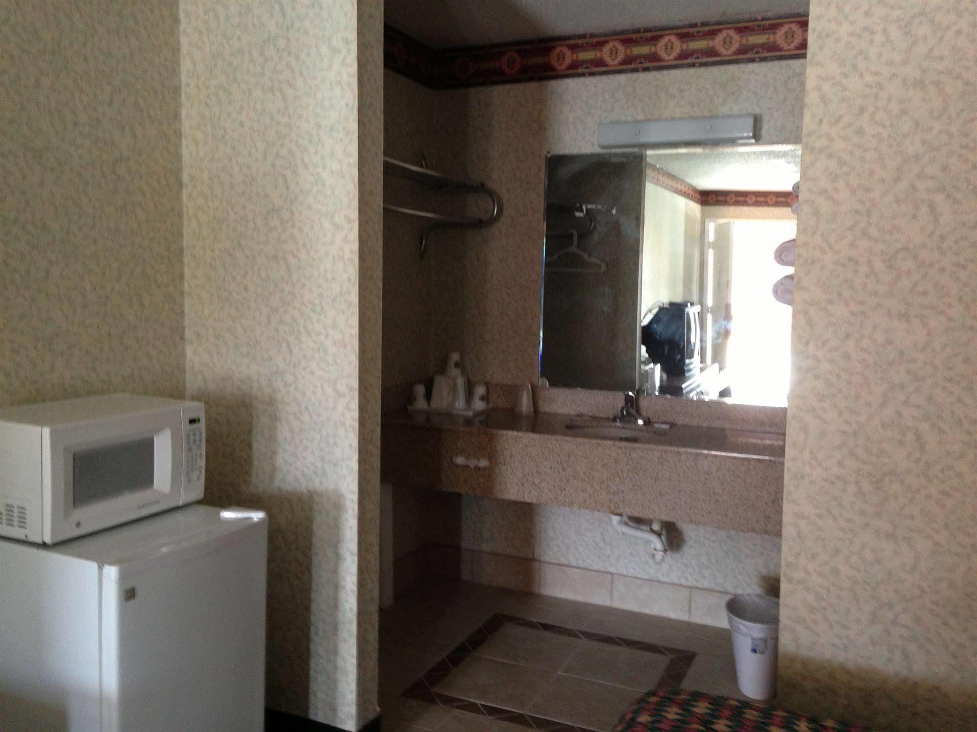 Scottish Inn Augusta Luaran gambar